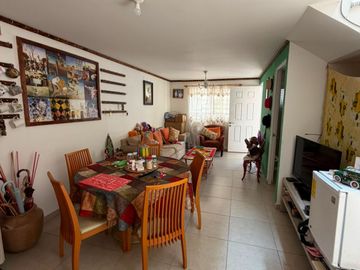 CASA EN VENTA EN FRACC. TRES CANTOS CON TERRENO ADICIONAL