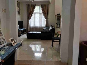 RUMAH VILLA MELATI MAS SERPONG RAPI LUAS 400 METER