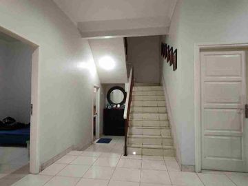 RUMAH VILLA MELATI MAS SERPONG RAPI LUAS 400 METER
