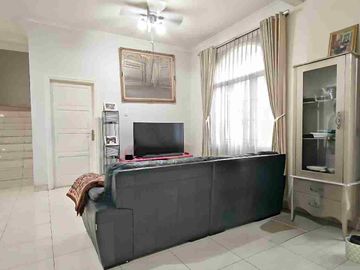 RUMAH VILLA MELATI MAS SERPONG RAPI LUAS 400 METER