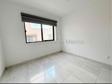 CASA EN RENTA EN VIRREY DE CATALUÑA. CON MUY BUENA UBICACIÓN