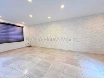 CASA EN RENTA EN VIRREY DE CATALUÑA. CON MUY BUENA UBICACIÓN