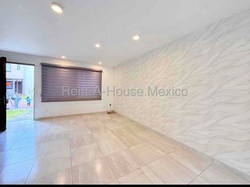 CASA EN RENTA EN VIRREY DE CATALUÑA. CON MUY BUENA UBICACIÓN