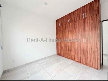 CASA EN RENTA EN VIRREY DE CATALUÑA. CON MUY BUENA UBICACIÓN