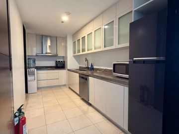 Nice 3 Bedroom Unit in Grand Hyatt Residence BGC Taguig