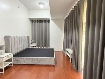 Nice 3 Bedroom Unit in Grand Hyatt Residence BGC Taguig