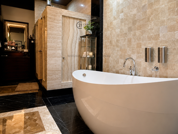Luxury House Fully Furnished dengan Private Swimming Pool di Pondok Indah Jakarta Selatan BTC 16233 OC