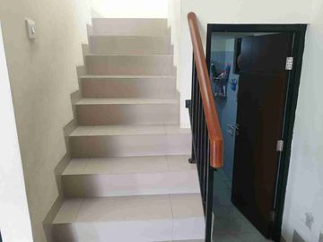 rumah cluster balsa green ara harapan indah bekasi