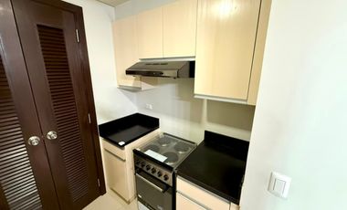 RFO Fully Furnished 1BR FOR RENT / LEASE at Kroma Tower Legazpi Village Makati