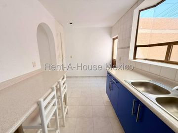 Cimatario Casa Familiar de Una Planta con Excelente Ubicación SGU225