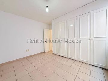 Cimatario Casa Familiar de Una Planta con Excelente Ubicación SGU225