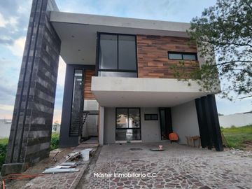 CASA EN VENTA 4 RECAMARAS LA CAMPIÑA DEL BISQUE