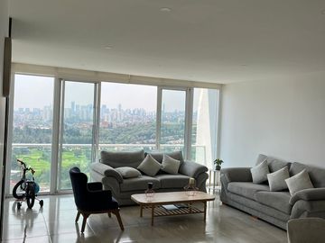 Departamento en Venta en Bosque Real 2 recamaras y balcon