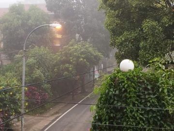 Dijual Rumah 2 Lantai Nyaman Siap Huni Minimalis Lokasi di Jalan Kamarung Citeureup Cimahi Utara