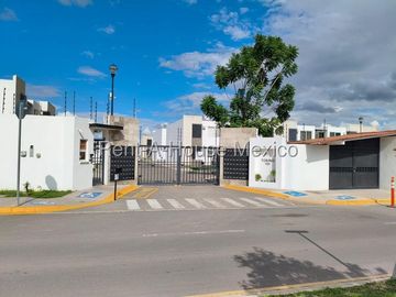 Ciudad del Sol Departamento Dúplex con Áreas Verdes y Zona Infantil SGU1203