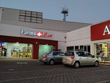 RENTO LOCAL EN ZAVALETA $40,000 CON 130 M2 DOBLE CORTINA EN PLAZA CON ESTACIONAMIENTOS