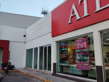 RENTO LOCAL EN ZAVALETA $40,000 CON 130 M2 DOBLE CORTINA EN PLAZA CON ESTACIONAMIENTOS