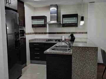 Departamento Amoblado en alquiler, dos dormitorios con balcón. Ubicado en la República del Salvador
