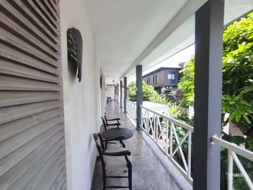 Former Hotel  11 Rooms with Pool in a Prime Tourism Area, for Sale in Batubelig.