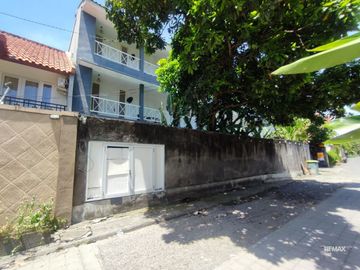 Former Hotel  11 Rooms with Pool in a Prime Tourism Area, for Sale in Batubelig.