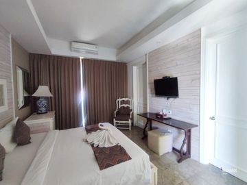 Former Hotel  11 Rooms with Pool in a Prime Tourism Area, for Sale in Batubelig.
