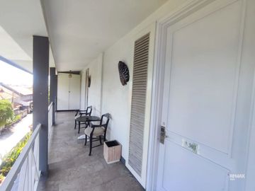 Former Hotel  11 Rooms with Pool in a Prime Tourism Area, for Sale in Batubelig.