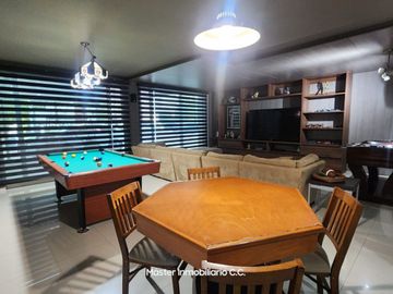 RESIDENCIA EN EL BOSQUE EN RENTA