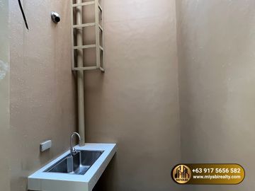 Townhouse For Sale in Project 8, near Vertis North,Trinoma Mall, EDSA Muñoz Quezon City SD