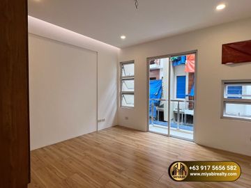 Townhouse For Sale in Project 8, near Vertis North,Trinoma Mall, EDSA Muñoz Quezon City SD