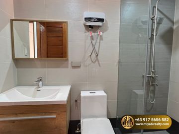 Townhouse For Sale in Project 8, near Vertis North,Trinoma Mall, EDSA Muñoz Quezon City SD