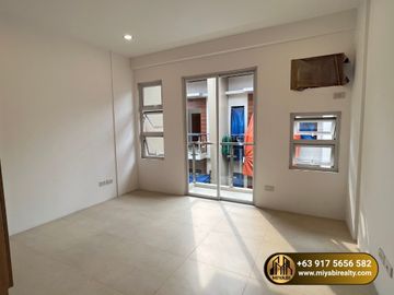 Townhouse For Sale in Project 8, near Vertis North,Trinoma Mall, EDSA Muñoz Quezon City SD