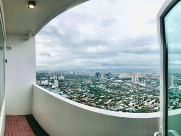 Maven at Capitol Commons Condo For Rent Pasig 1 Bedroom with Balcony