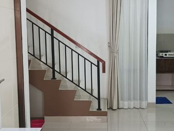 Disewakan Rumah Semi Furnish Pinetree Citra Raya