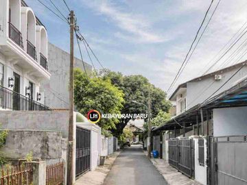 Dijual Rumah Tua Sudah Hitung Tanah di Prime nya Senopati, Jakarta Selatan