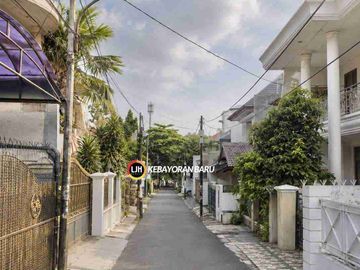 Dijual Rumah Tua Sudah Hitung Tanah di Prime nya Senopati, Jakarta Selatan