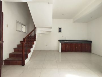 3-storey with 4 Bedrooms Townhouse For Sale in Viente Reales Valenzuela near OLFU-JV2
