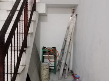 Dijual rumah kosan aktif di jalan utama, pondok Pekayon indah.