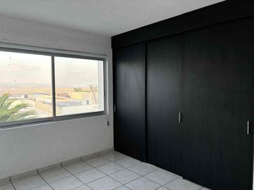 CASA EN RENTA EN LOMAS DE GRAN JARDÍN CON SALÓN DE USOS MÚLTIPLES