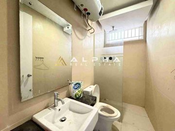Dijual Cepat Rumah 3,5 Lantai di Citra Land Megah, Batam Center