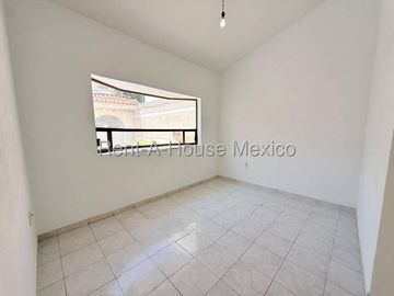 Cimatario Vive con la Comodidad de una Casa de Una Sola Planta IO225