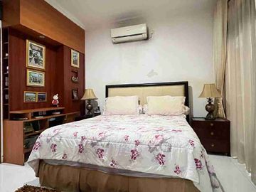 Rumah Cantik 2 Lantai Aman & Nyaman Dekat Unas Pejaten Pasar Minggu Jakarta Selatan