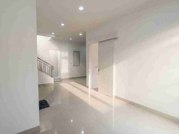 Dijual Rumah Type A Master Cluster Faraday - Summarecon Serpong