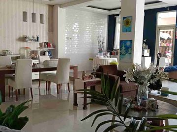 Dijual Rumah cantik semi furnished di Cluster Central Park , Grand Galaxy Bekasi