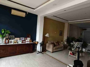 Dijual Rumah cantik semi furnished di Cluster Central Park , Grand Galaxy Bekasi