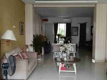 Dijual Rumah cantik semi furnished di Cluster Central Park , Grand Galaxy Bekasi