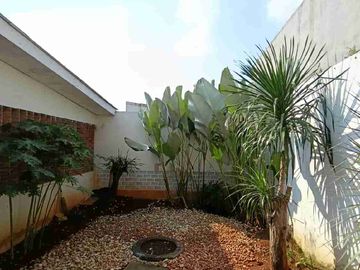 Dijual Rumah cantik semi furnished di Cluster Central Park , Grand Galaxy Bekasi