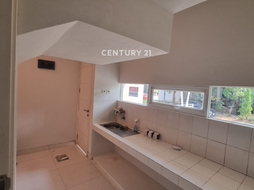 Diijual Rumah di Discovery Residences Bintaro Jaya Sektor 9.