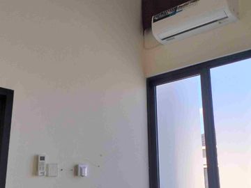 RUMAH DUA LANTAI SIAP HUNI DI JUAL ATAU DI SEWAKAN DIGRAND CITY