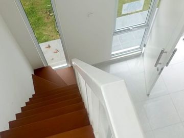 DIJUAL RUMAH PARAMOUNT PETAL ASTER MURAH
