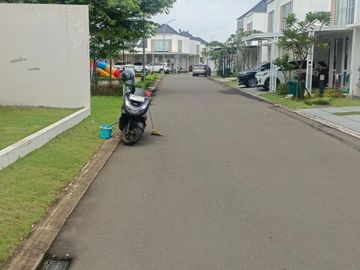 DIJUAL RUMAH PARAMOUNT PETAL ASTER MURAH